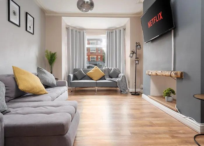 Vibrant&spacious 3br House, Near City&salford Quays, Free Parking * Mánchester