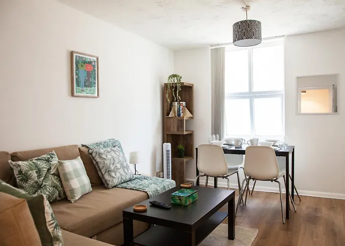 Centre Perfect Location