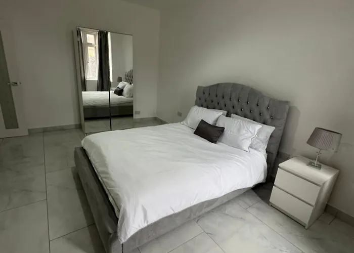 Elegant Estates Humble Abode 2 * マンチェスター