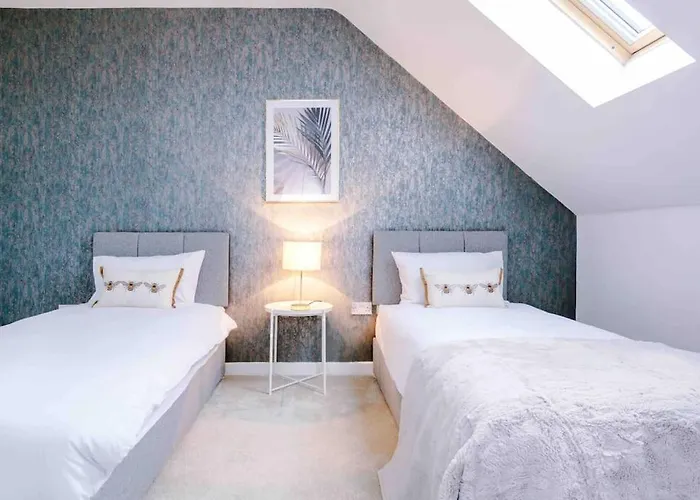 Spacious 4-bed Mánchester