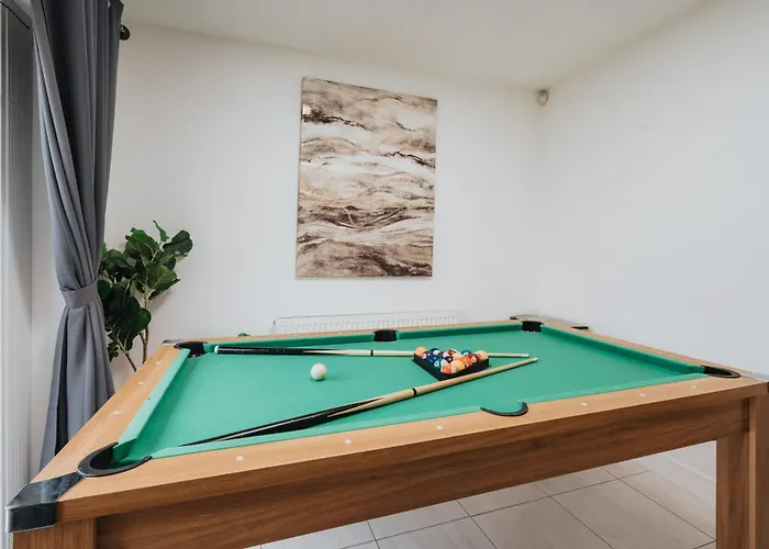 펜션 Pool Table - Coop Live Arena, Etihad &