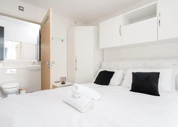 Nyaraló Pool Table - Coop Live Arena, Etihad & *