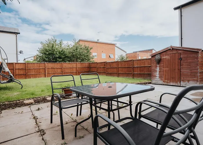 Pool Table - Coop Live Arena, Etihad & 펜션 맨체스터