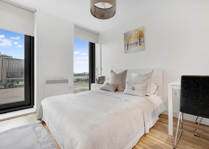 Daire New! Media 1br Free Wifi Manchester