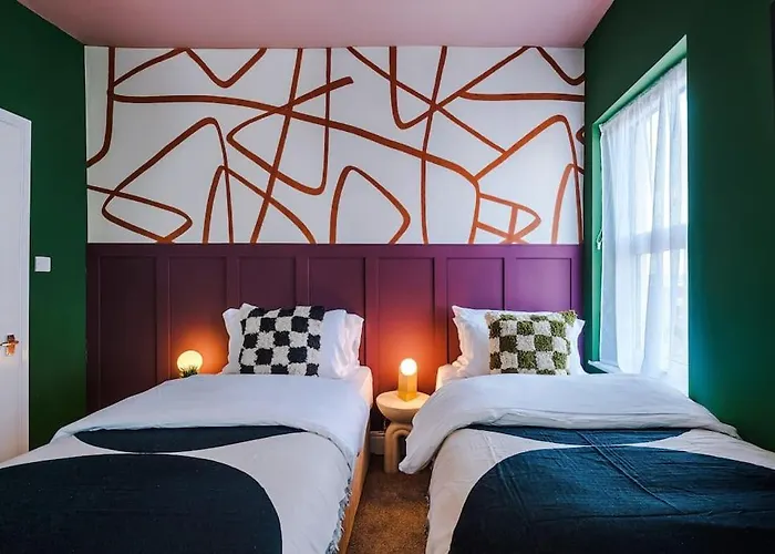 Modern 4-bedroom In Mánchester