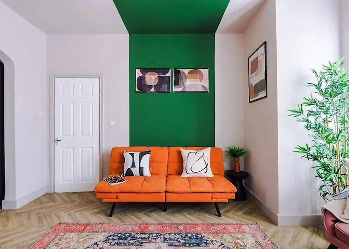 Modern 4-bedroom In *