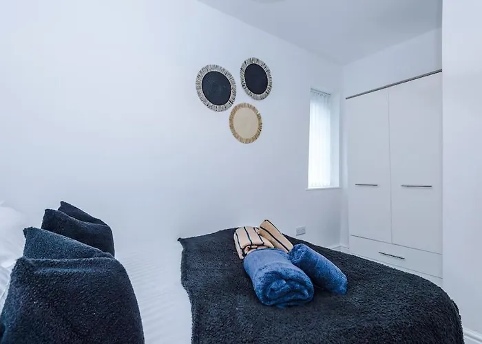 Stylish Home, Games Room, Sleeps 6, Large Driveway, Perfect For Groups アパート