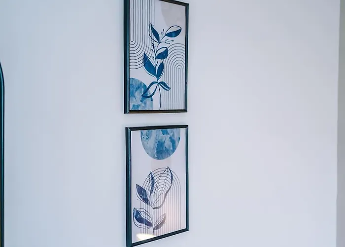 Stylish Home, Games Room, Sleeps 6, Large Driveway, Perfect For Groups شقة *