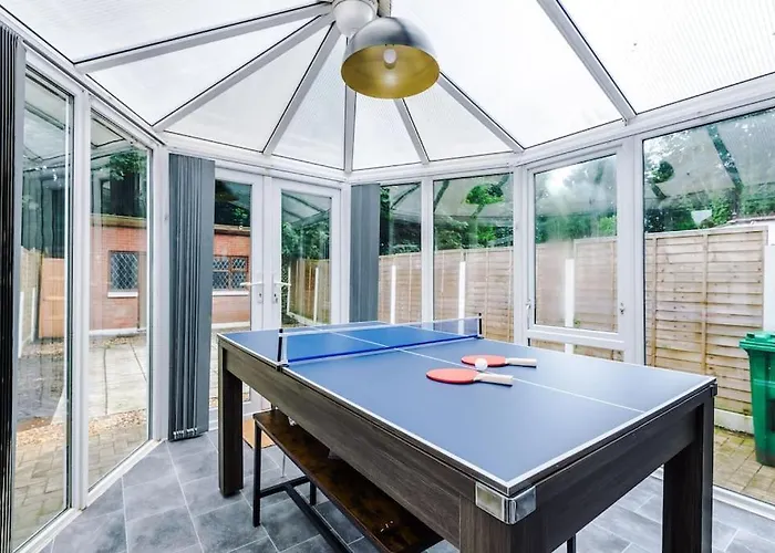 アパート Stylish Home, Games Room, Sleeps 6, Large Driveway, Perfect For Groups *