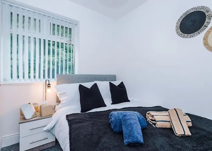 公寓 Stylish Home, Games Room, Sleeps 6, Large Driveway, Perfect For Groups 曼彻斯特