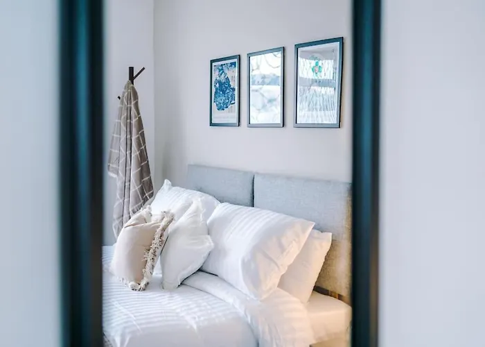 Stylish Home, Games Room, Sleeps 6, Large Driveway, Perfect For Groups 曼彻斯特