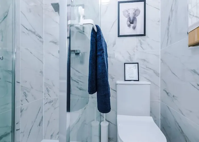 Stylish Home, Games Room, Sleeps 6, Large Driveway, Perfect For Groups 公寓 曼彻斯特