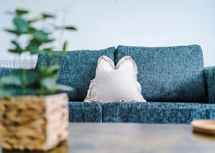 شقة Stylish Home, Games Room, Sleeps 6, Large Driveway, Perfect For Groups *