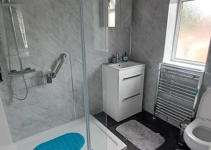 Dalton House - Three Bedroom Stretford Free Parking Near The Trafford Centre Dom wakacyjny *