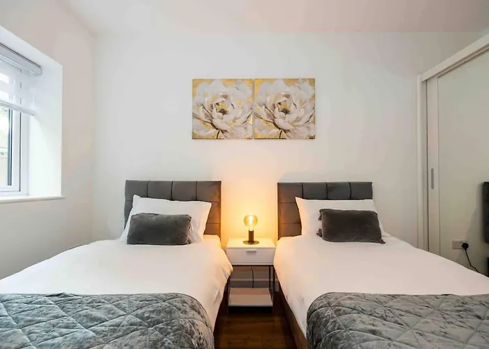 Διαμέρισμα Vibrant 2br In Chorlton, Free Parking