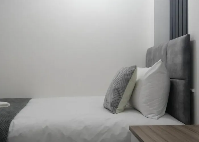 Nyaraló Entire 3-bed House Sleeps 5 W Parking *