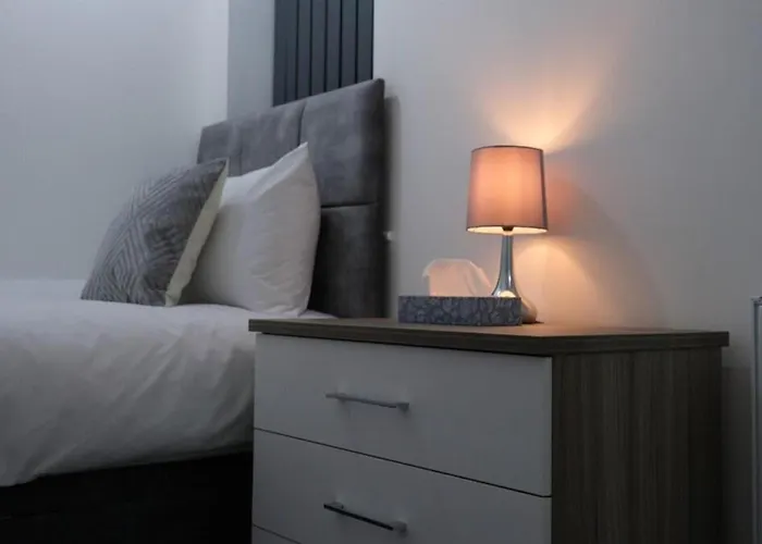 Nyaraló Entire 3-bed House Sleeps 5 W Parking