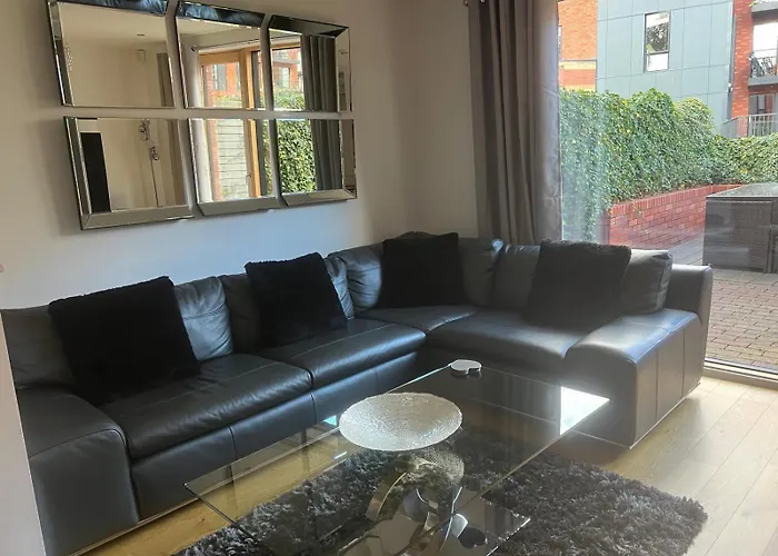 Luxury Modern Town House, Centre, Free Secured Parking * Manchester