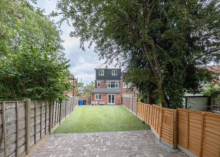 The Kent Luxury House Sleeps 14 Free Parking * Manchester