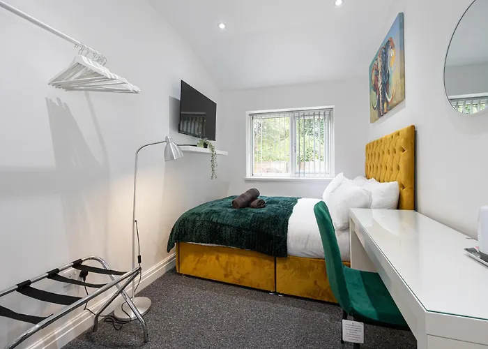 The Kent Luxury House Sleeps 14 Free Parking * Manchester
