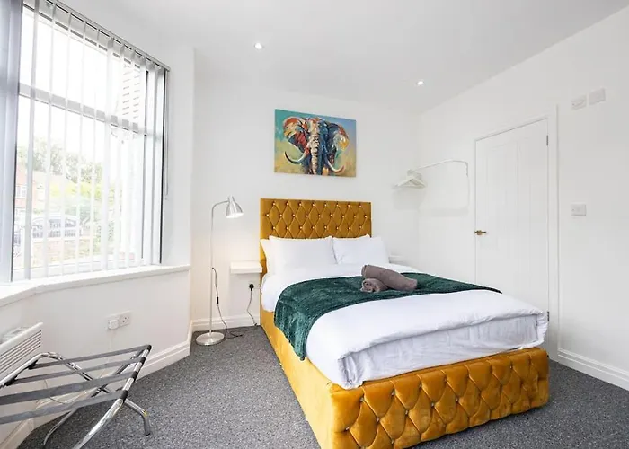 The Kent Luxury House Sleeps 14 Free Parking Dom wakacyjny