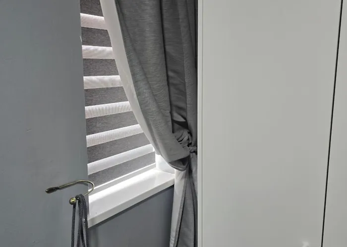 - House - Sleeps 6 - Parking - Garden 펜션