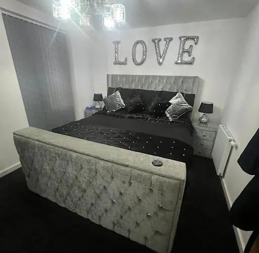 Luxury Modern Town House, Centre, Free Secured Parking Dom wakacyjny *