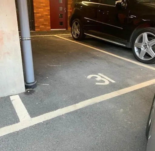 펜션 Luxury Modern Town House, Centre, Free Secured Parking *