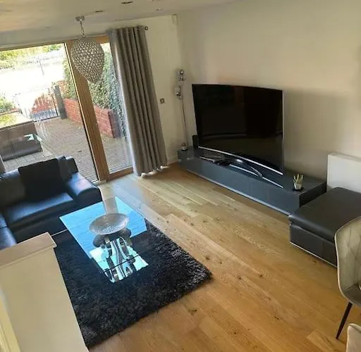 Luxury Modern Town House, Centre, Free Secured Parking * מנצ'סטר