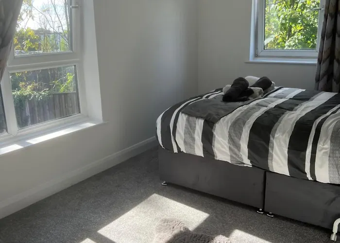 Flat In Greater * Manchester