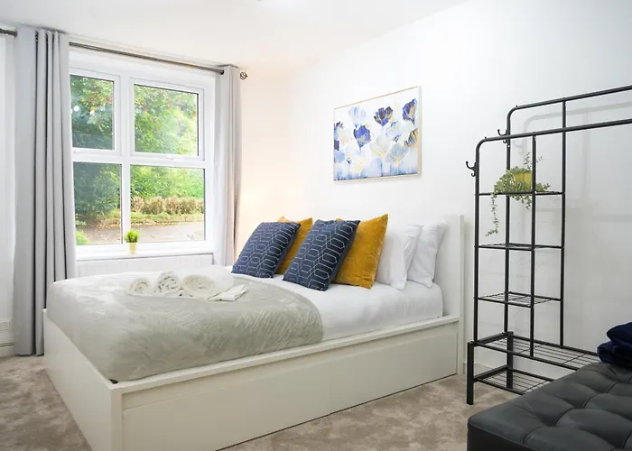 Apartamento Silver Pines - 2br - King Bed - Sleeps 6 - Wi-fi - Free Parking