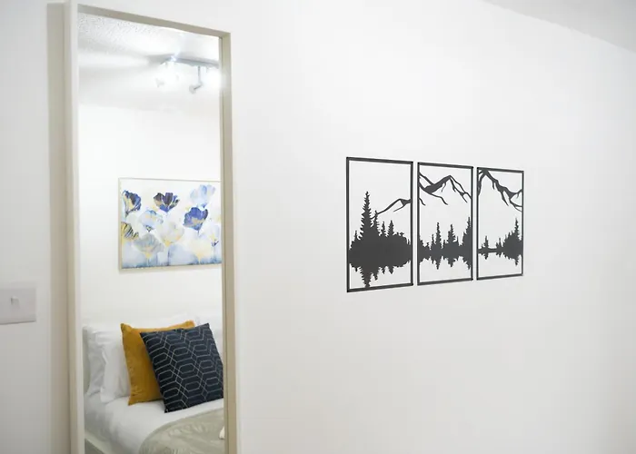 Silver Pines - 2br - King Bed - 6 Guests - Wi-fi - Free Parking דירה מנצ'סטר