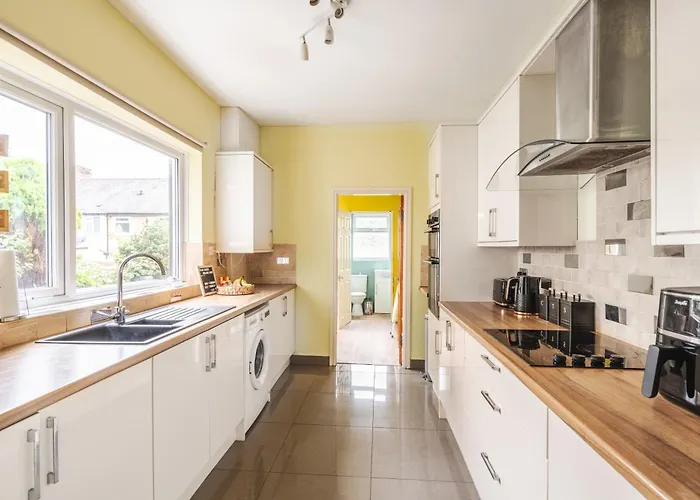 Vibrant&spacious 3br House, Near City&salford Quays, Free Parking Apartamento Mánchester