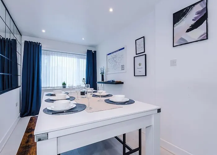 Appartement Sleeps 7, Games Room, Perfect For Groups, Driveway, Smart Tv, Available For Long