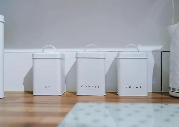 Sleeps 7, Games Room, Perfect For Groups, Driveway, Smart Tv, Available For Long