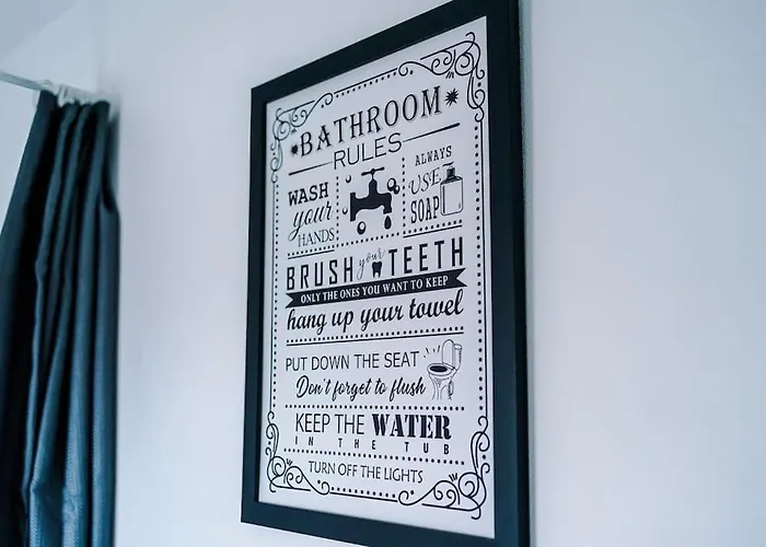 Sleeps 7, Games Room, Perfect For Groups, Driveway, Smart Tv, Available For Long