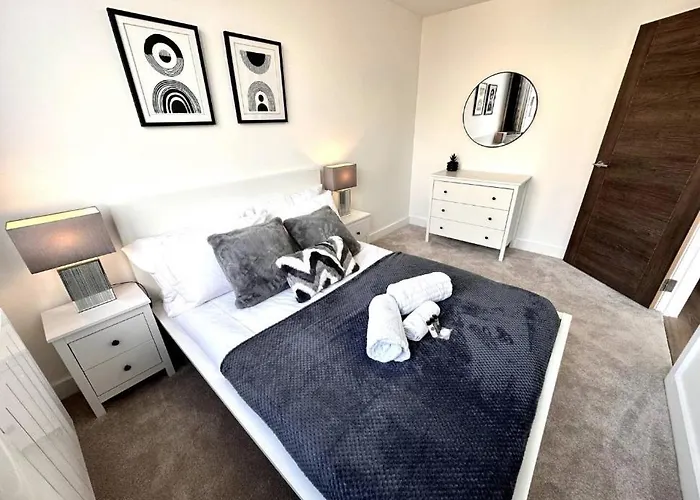 Trafford Bridge Apartman *