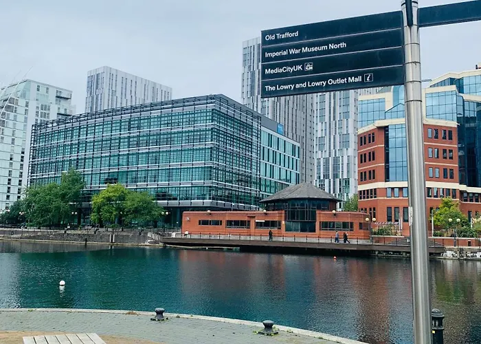 Great 2bed In Salford Quays With Water View *