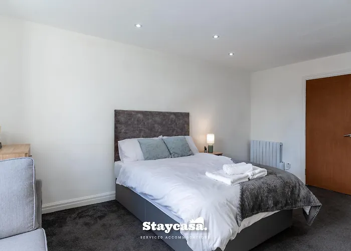 Casa Cove Gf Flat Free Parking - 5min To Hospital Apartment