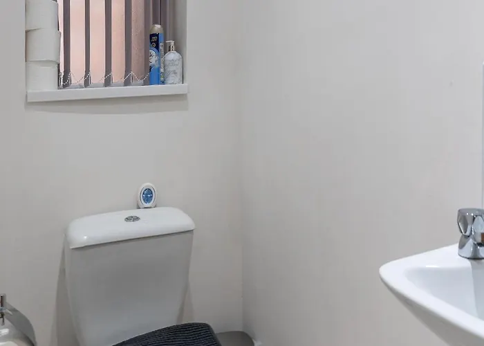 Casa Cove Gf Flat Free Parking - 5min To Hospital