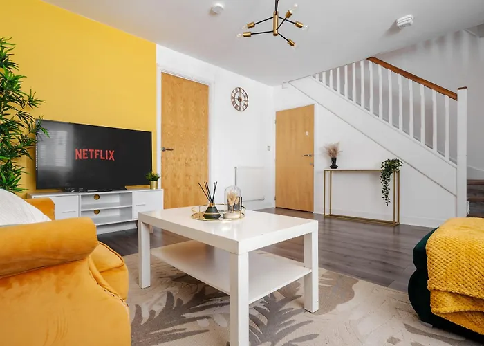 Etihad, & Coop Live - Free Parking - 10ppl Manchester