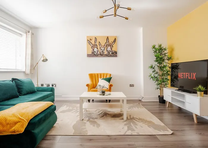 Etihad, & Coop Live - Free Parking - 10ppl Manchester