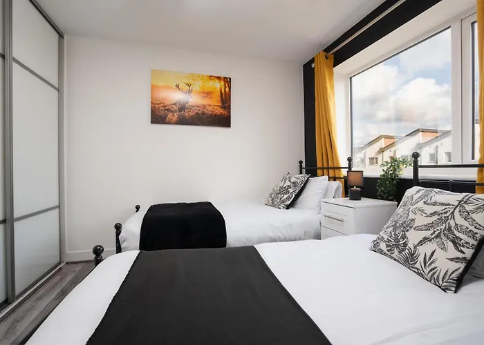 Etihad, & Coop Live - Free Parking - 10ppl * Manchester