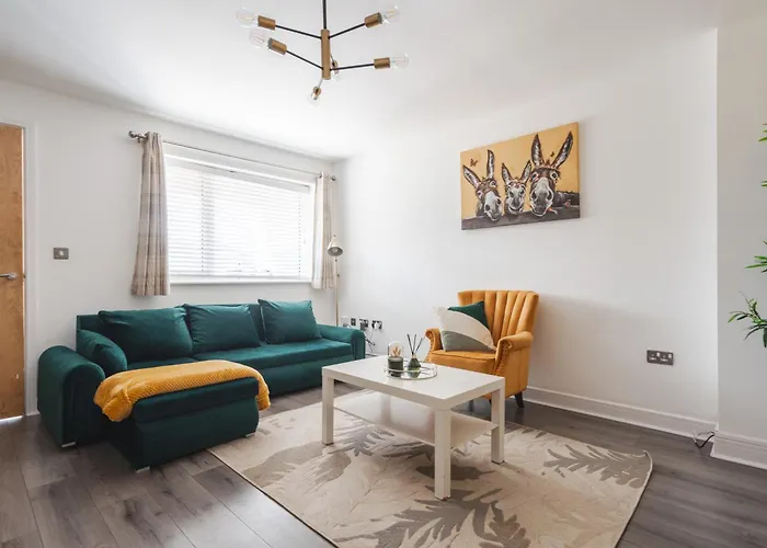 Etihad, & Coop Live - Free Parking - 10ppl Dom wakacyjny *