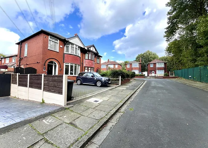 Сasa de vacaciones Stylish 3-bed In Prestwich With Free Parking *