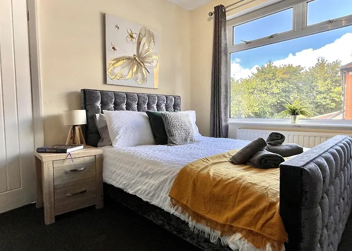 Stylish 3-bed In Prestwich With Free Parking * Mánchester