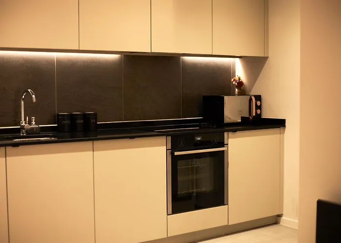 Daire Sleek Haven Luxurious 2bed In Centre *