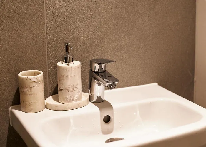 Apartament Sleek Haven Luxurious 2bed In Centre