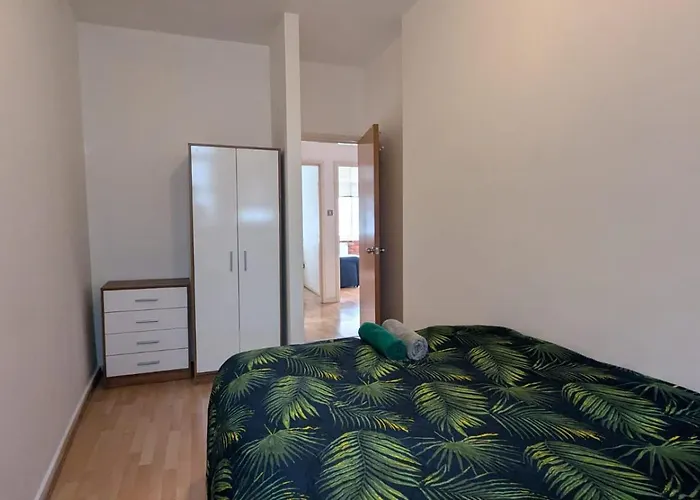 아파트 Spacious 2 Bed In Centre *