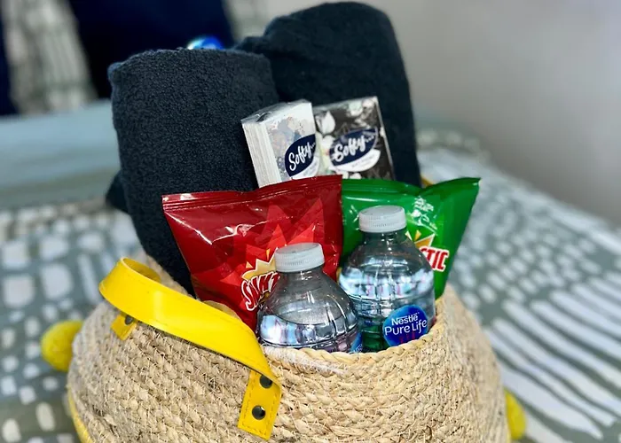 Cozy Private With Private Bathroom & Free Parking In Salford! Lejlighed Manchester